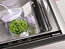 reusable vacuum sealing containers