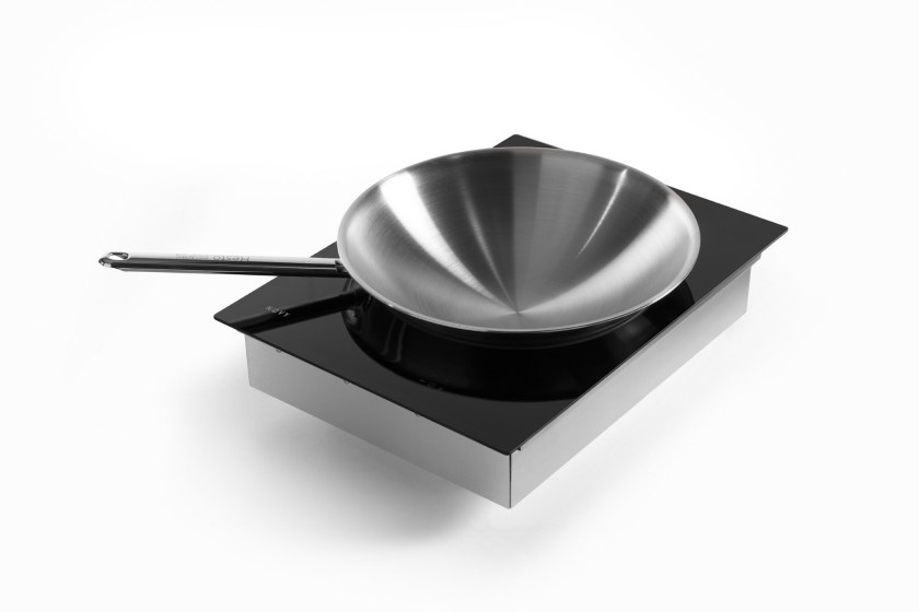 3773-Wok-induction-hob-packshotpan_03