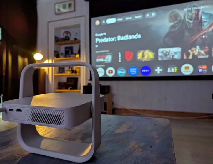 Elfin-Flip-Plus-Google-TV-00-Penombre