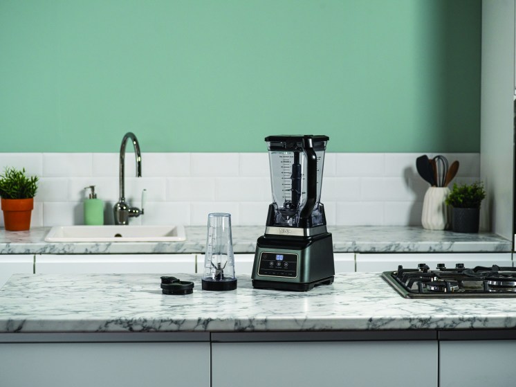 Ninja_2in1_Blender_BN750UK_Product_Front_Jug_Empty_013_1504_CMYK_RT-scaled