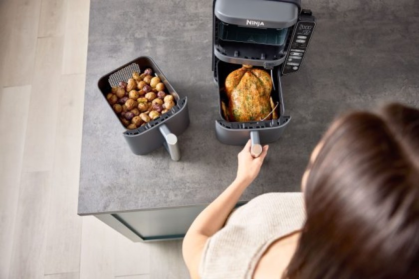 R_SL451EU_InUse_OnCounter_RemovingChicken_Probe-600x400