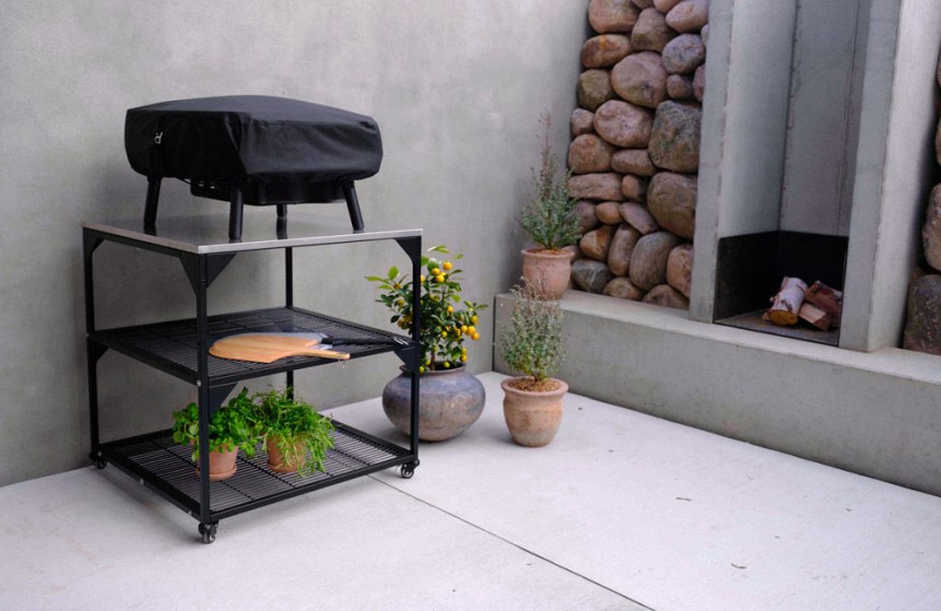 witt_ccessory_table_pizza-angle_-1013_gal03